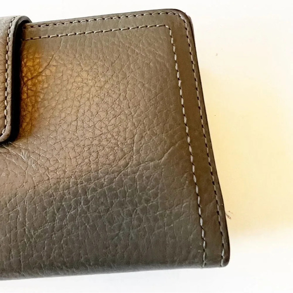 Fossil Logan Gray Leather‎ Wallet Goldtone Hardware - Picture 8 of 8